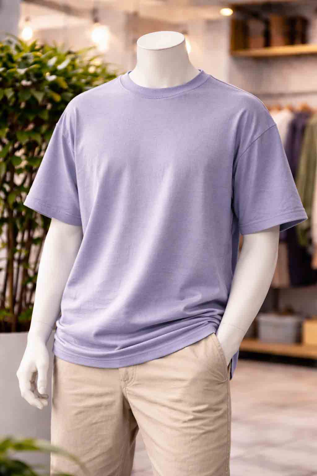 Close-up van relaxed fit T-shirt met comfortabele pasvorm en zachte pastelkleur